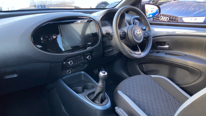 Toyota Aygo X 1.0 VVT-i Edge 5dr Petrol Hatchback